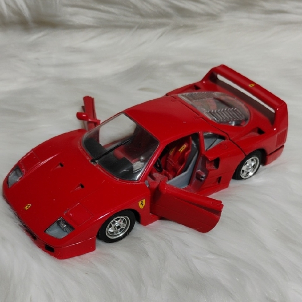 (BX83) Burago Ferrari Red Die-Cast Sports Car W Opening Doors & Trunk